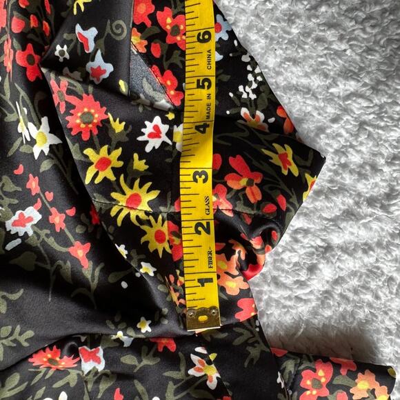 ATM - Anthony Thomas Melillo Satin Floral Printed Shorts - Picture 6 of 8